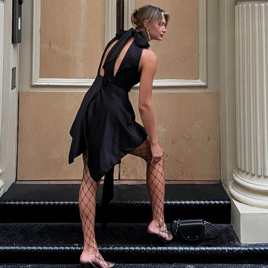 Monica Aksamitさんのインスタグラム写真 - (Monica AksamitInstagram)「never again will I settle for lousy coffee, lousy wine or lousy men.   #stellamccartney #usopen #thighhighs #lbd #littleblackdress #nyfw #soho #pinterestinspired #pinterestaesthetic」8月31日 2時00分 - monicaaksamit