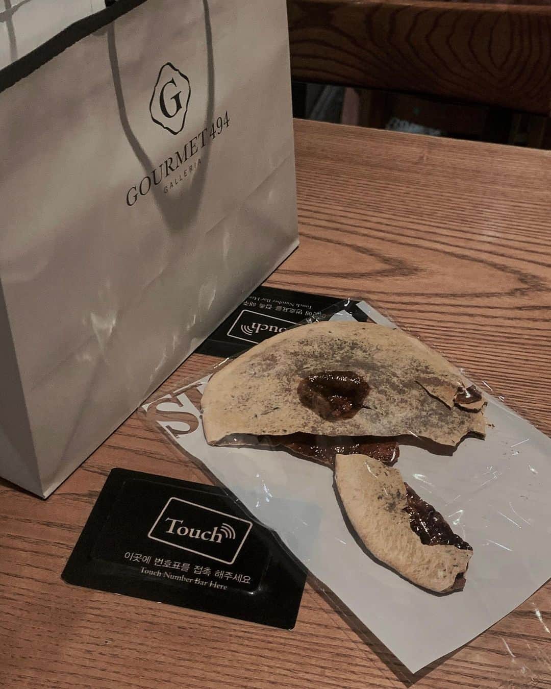 のインスタグラム：「- 요즘 내 최애 디저트 ..🤤 빠삭+고소+달달 🖤🖤」