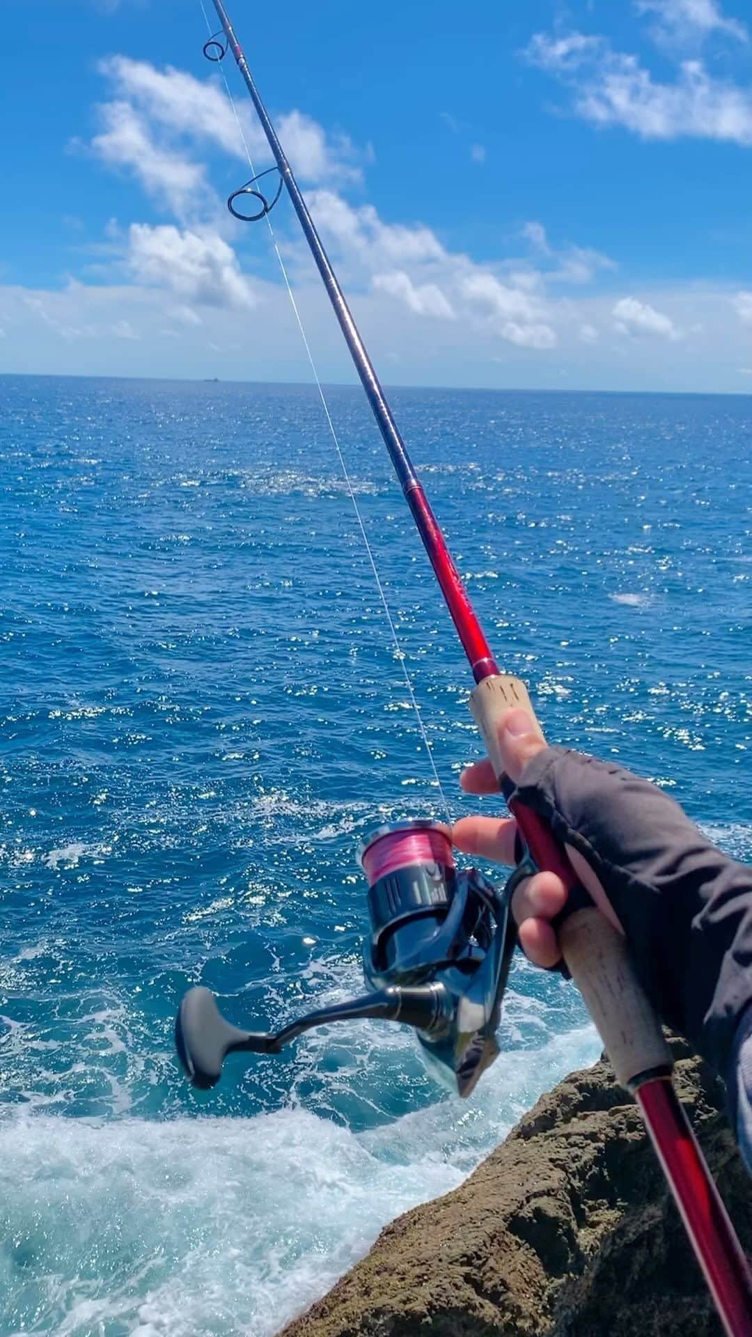 Ｋのフィッシングちゃんねるのインスタグラム：「最高の景観。  #釣り #fishing #海釣り #22stella」