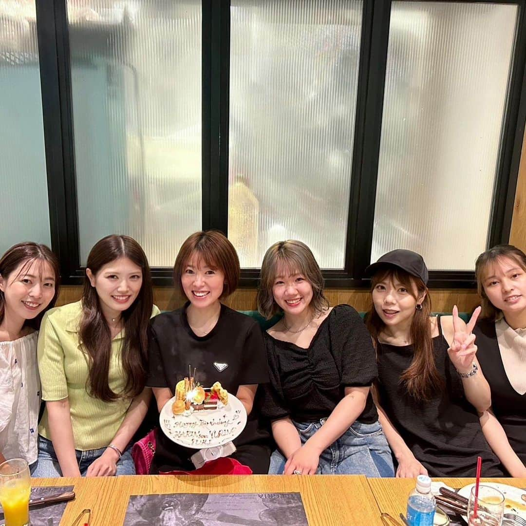 足立かりんさんのインスタグラム写真 - (足立かりんInstagram)「8月30日 誕生日を迎えました🎂  おめでとう自分 ありがとうみんな  今年もまだまだやりたい事いっぱい やりたい放題やらせてもらいますー🤩  いつも足立のお世話をしてくださるみなさん！ 今年もまた1年お付き合いしてくれたら嬉しいです♡  よろしくどーぞ いえい  #mybirthday #34th #0830 #cityfam @thecity_akasaka  @charme_bythecity  @onlineclinic_thecity」8月30日 8時36分 - karinadachi