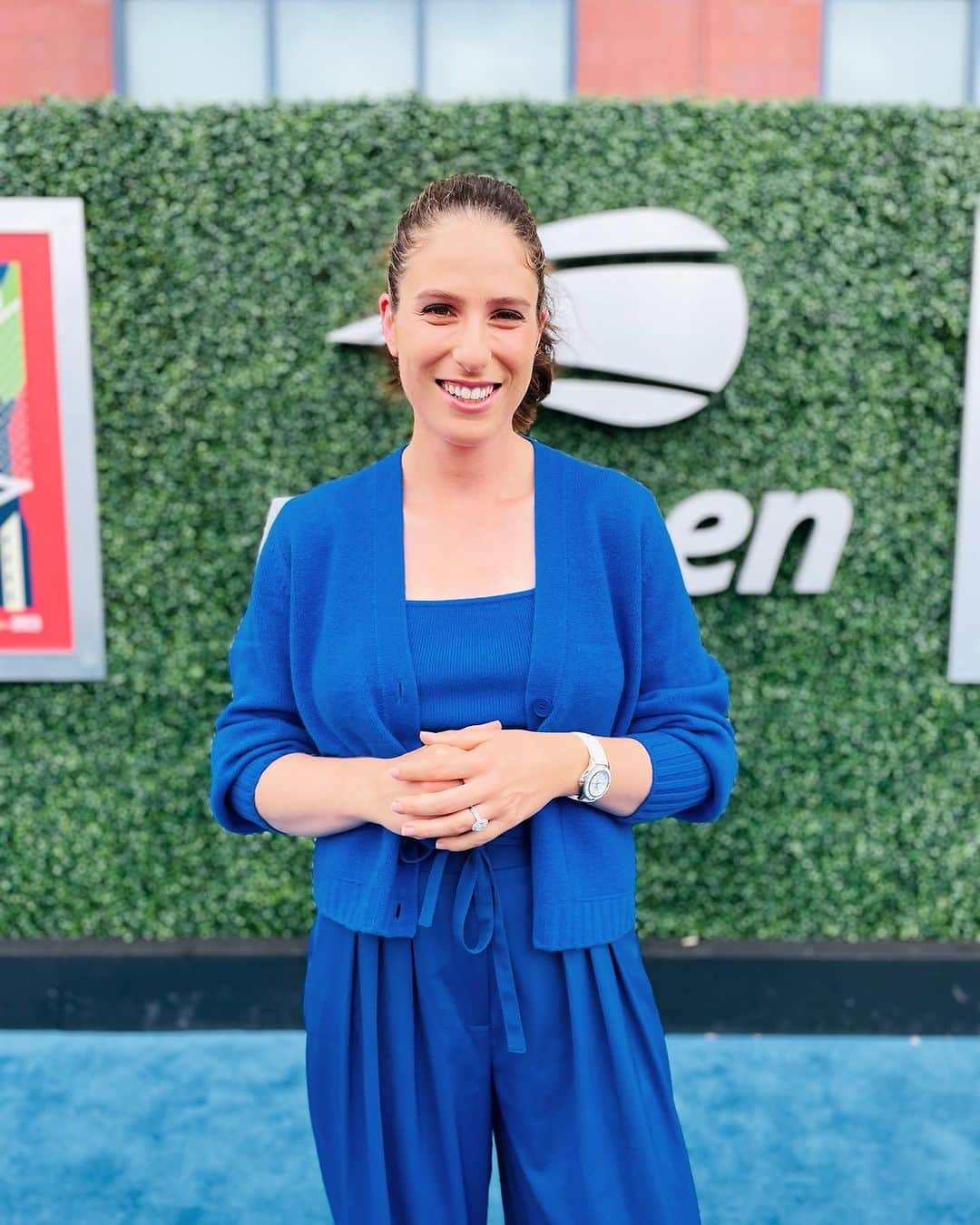 ジョアンナ・コンタさんのインスタグラム写真 - (ジョアンナ・コンタInstagram)「Day ✌️ of the @usopen with my @skysports fam 🙌 🎾」8月30日 8時45分 - johannakonta