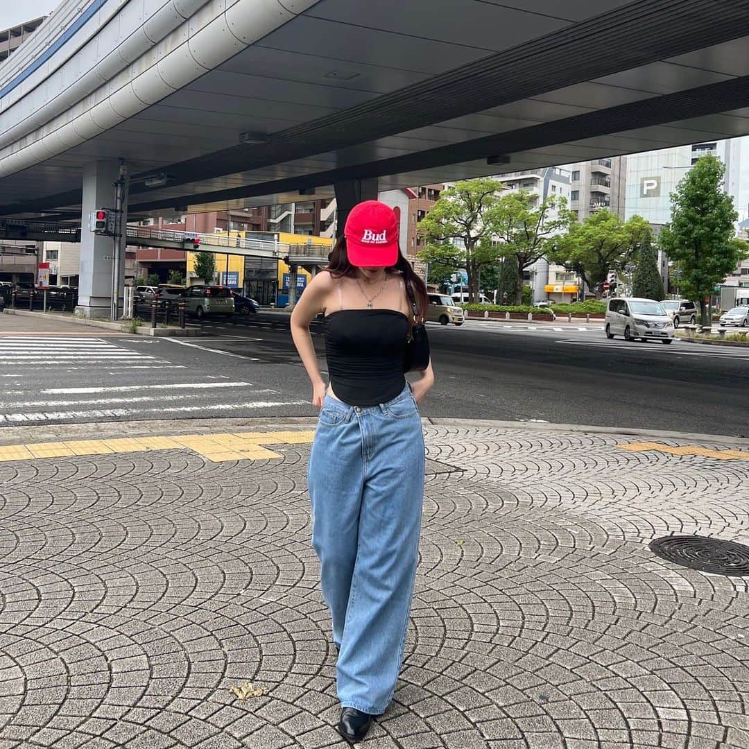 AOIのインスタグラム：「Qoo10メガ割で20％OFFクーポン発行です🙋🏻‍♀️💜  ☑️セール日程：2023.9.1～9.12☑️ 9/10にQoo10Dayを開催です！詳細はメガ割開始後Qoo10サイトにてご確認ください😊✨ またメガ割対象品かどうかは、Qoo10サイトにてご確認ください🔍🩷 私は韓国でも人気でアイドルが着出ることでも有名なKIRSHのパンツ狙ってる🤭👌  #Qoo10 #メガ割 #Qoo10メガ割#sponsored #韓国ファッション #韓国コーデ #韓国女子 #韓国トレンド #韓国ファッションコーデ #韓国風 #데일리 #데일리코디 #패션 #패션코디 #옷스타그램 #攝影 #旅遊攝影 #拍攝 #寫真 #攝影日記 #人像攝影 #攝影師 #互惠 #拍照 #台灣攝影師 #人像摄影 #攝影日常　#fashion #fashionstyle #korea」