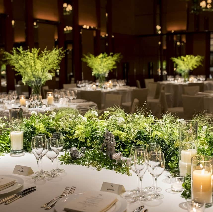 Park Hyatt Tokyo / パーク ハイアット東京さんのインスタグラム写真 - (Park Hyatt Tokyo / パーク ハイアット東京Instagram)「Flowers add extra color, texture, and scents to your special wedding day.   ホテル専属フラワーデザイナーが、おふたりのために創り上げる披露宴のテーブルコーディネート。  9月3日（日）開催のウェディングフェアで、ぜひ美しい花々に彩られた会場をご覧ください。  Share your own images with us by tagging @parkhyatttokyo  ————————————————————— #parkhyatttokyo #parkhyatt #hyatt #luxuryispersonal #parkhyatttokyowedding #wedding #weddingflowers #flowerarrangement #timelesslove #パークハイアット東京 #ウェディングフラワー #テーブル装花 #パークハイアット東京ウエディング #ウエディング #ブライダル #結婚式 #披露宴 #パークの花嫁 @parkhyatttokyowedding  @geometricgreen_wedding  @yuji_kobayashi_」8月30日 9時00分 - parkhyatttokyo