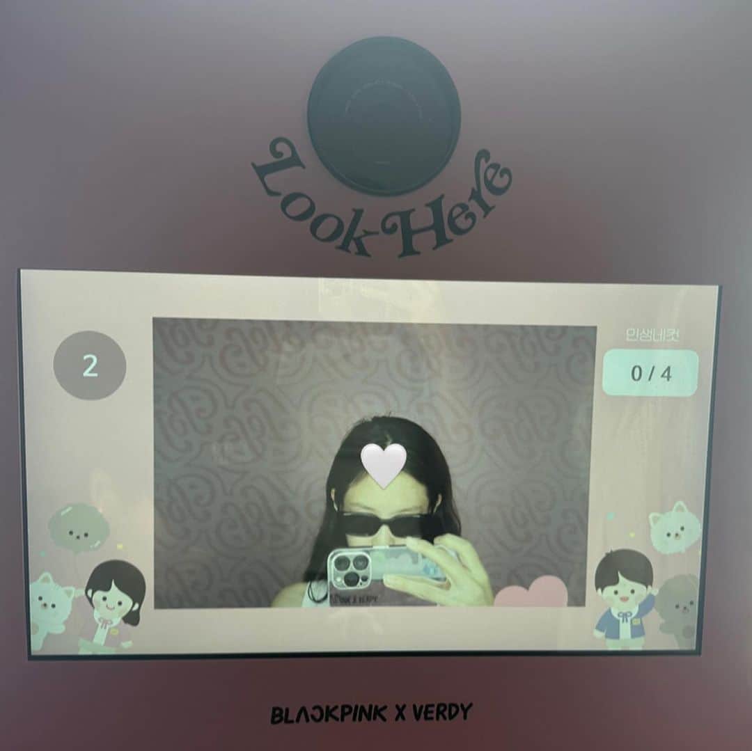 ジェニーさんのインスタグラム写真 - (ジェニーInstagram)「BLACKPINK X VERDY 🎀🎀🎀」8月30日 9時19分 - jennierubyjane