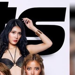 nutsのインスタグラム：「Cover girls▶nutsmodels  初のnutsモデル総出演での表紙は全員BLACKビキニで揃えて強め姉ギャル全開✨  モデル全員の宣材写真もアップデートしたので公式HPを是非チェックしてください❤️  そして今月も見応え満載な企画が盛り沢山💕  ✔全員黒ビキニ紹介 ✔最近引っ越したまぁみ新居にせいせいが家凸してみた ✔か乃vsせいせいのタイマンモテ対決 ✔私たちギャル卒業します ✔突然ですが今着けている下着を見せてください  #姉ギャル #nuts #nutsモデル #表紙 #nuts表紙 #ナッツモデル」