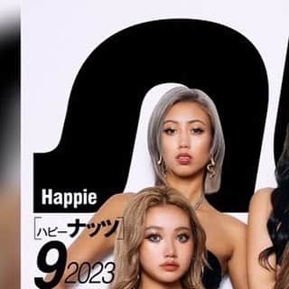nutsのインスタグラム：「Cover girls▶nutsmodels  初のnutsモデル総出演での表紙は全員BLACKビキニで揃えて強め姉ギャル全開✨  モデル全員の宣材写真もアップデートしたので公式HPを是非チェックしてください❤️  そして今月も見応え満載な企画が盛り沢山💕  ✔全員黒ビキニ紹介 ✔最近引っ越したまぁみ新居にせいせいが家凸してみた ✔か乃vsせいせいのタイマンモテ対決 ✔私たちギャル卒業します ✔突然ですが今着けている下着を見せてください  #姉ギャル #nuts #nutsモデル #表紙 #nuts表紙 #ナッツモデル」