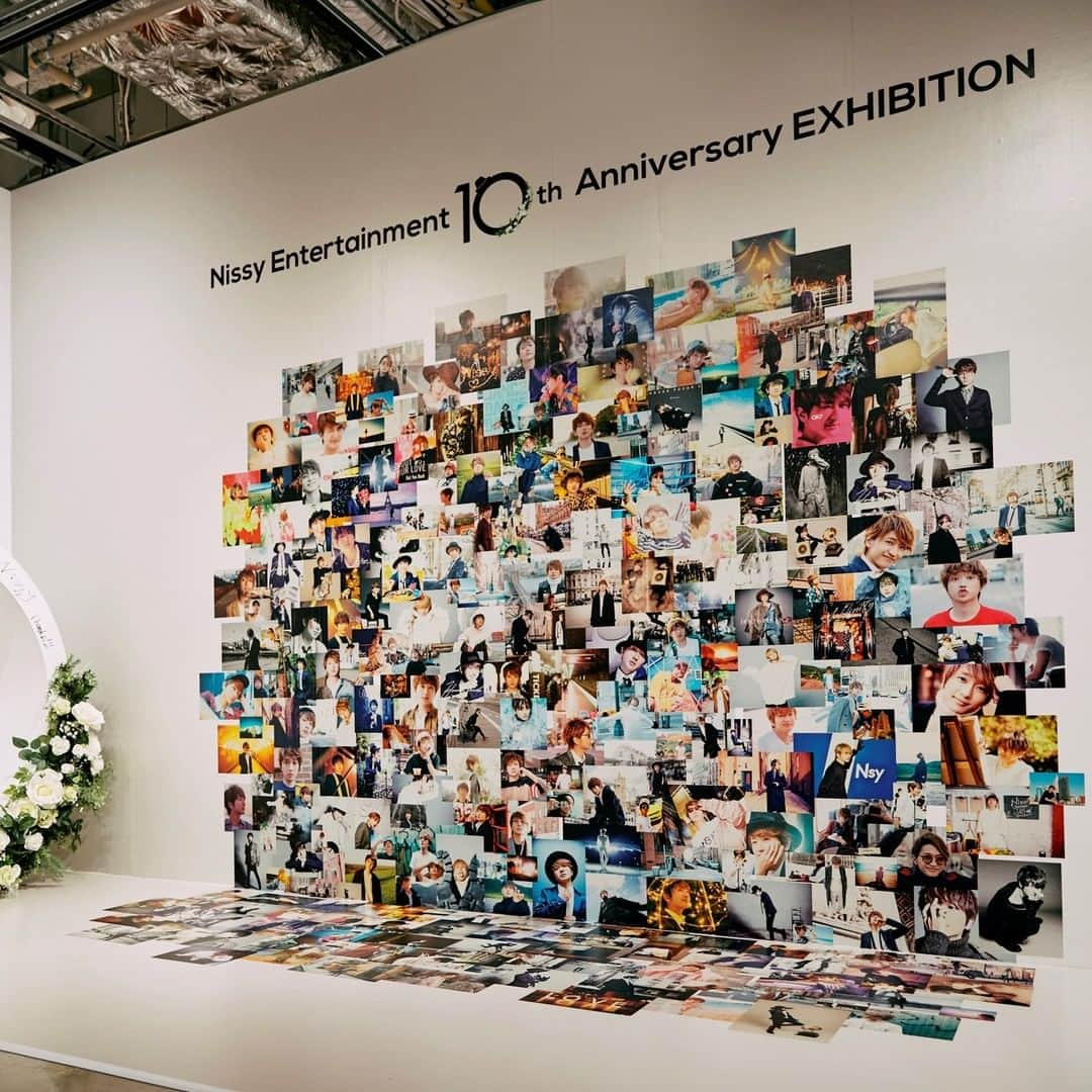 名古屋パルコさんのインスタグラム写真 - (名古屋パルコInstagram)「【西館6F PARCO GALLERY】  「Nissy Entertainment 10th Anniversary EXHIBITION」  2023.9.1(Fri) - 2023.9.18(Mon) @nissy_nissystaff  西館６F PARCO GALLERY @parco_art 時間 10:00-21:00 ※入場は閉場の30分前まで ※最終日18時閉場     前売券/当日券：1,200円 （入場特典：撮りおろしトレカ付。全6種ランダムで1枚配布。） ※未就学児無料 詳細は @parco_art プロフィールリンクから。  ―  歌手・俳優のNissy（西島隆弘）のソロプロジェクト”Nissy Entertainment”の活動10周年を記念した展覧会「Nissy Entertainment 10th Anniversary EXHIBITION」を全国8都市のPARCOで巡回開催。  より多くの方に楽しんでいただけるようにNissyの出身地である札幌をはじめ、2025年2月末で閉店となる松本でも開催をするなど、北海道から九州まで全国各地で巡回開催をする。  本展覧会は、2023年8月6日を以てソロプロジェクト10周年を迎えることを記念した展覧会で、衣装展示、本展の為に撮り下ろした映像、また、Nissyの活動を語るうえでは欠かせない数々のアイテムの展示など、皆様に楽しんでいただけるように現在進行形で制作中。  また、本展覧会の開催を記念したグッズの販売も。  ▼展覧会記念グッズ（一部） 3枚目 うしろの正面全部僕〜♪Tシャツ Kids:3,500円（1会計1サイズにつき3個まで） S/M/L:4,500円（1会計1サイズにつき3個まで）  4枚目 歴代マフラータオルデザインラゲッジタグ（全5種/ランダム） 900円（1会計20個まで）     主催　PARCO 企画制作　PARCO/サンボード」8月30日 11時14分 - parco_nagoya_official