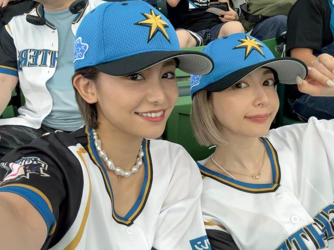 宮本沙恵さんのインスタグラム写真 - (宮本沙恵Instagram)「翌日はベレーナドームで野球観戦⚾️✨ 解放感のある広〜い球場は気持ちよかったなぁ😍 スポーツ観戦いいね❤️❤️ . 帽子✖️ショートでポケモンマスターみたいになった私です🧢笑 #ベレーナドーム#野球観戦」8月30日 11時26分 - saebi