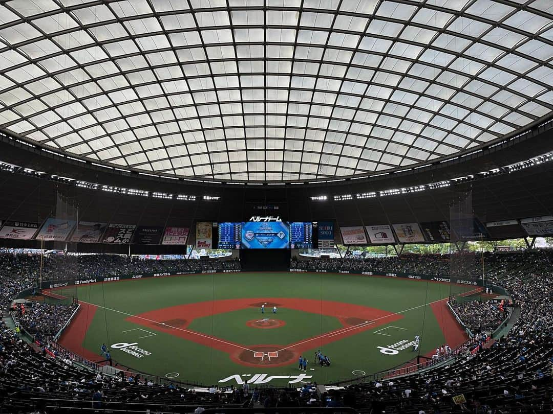 宮本沙恵さんのインスタグラム写真 - (宮本沙恵Instagram)「翌日はベレーナドームで野球観戦⚾️✨ 解放感のある広〜い球場は気持ちよかったなぁ😍 スポーツ観戦いいね❤️❤️ . 帽子✖️ショートでポケモンマスターみたいになった私です🧢笑 #ベレーナドーム#野球観戦」8月30日 11時26分 - saebi