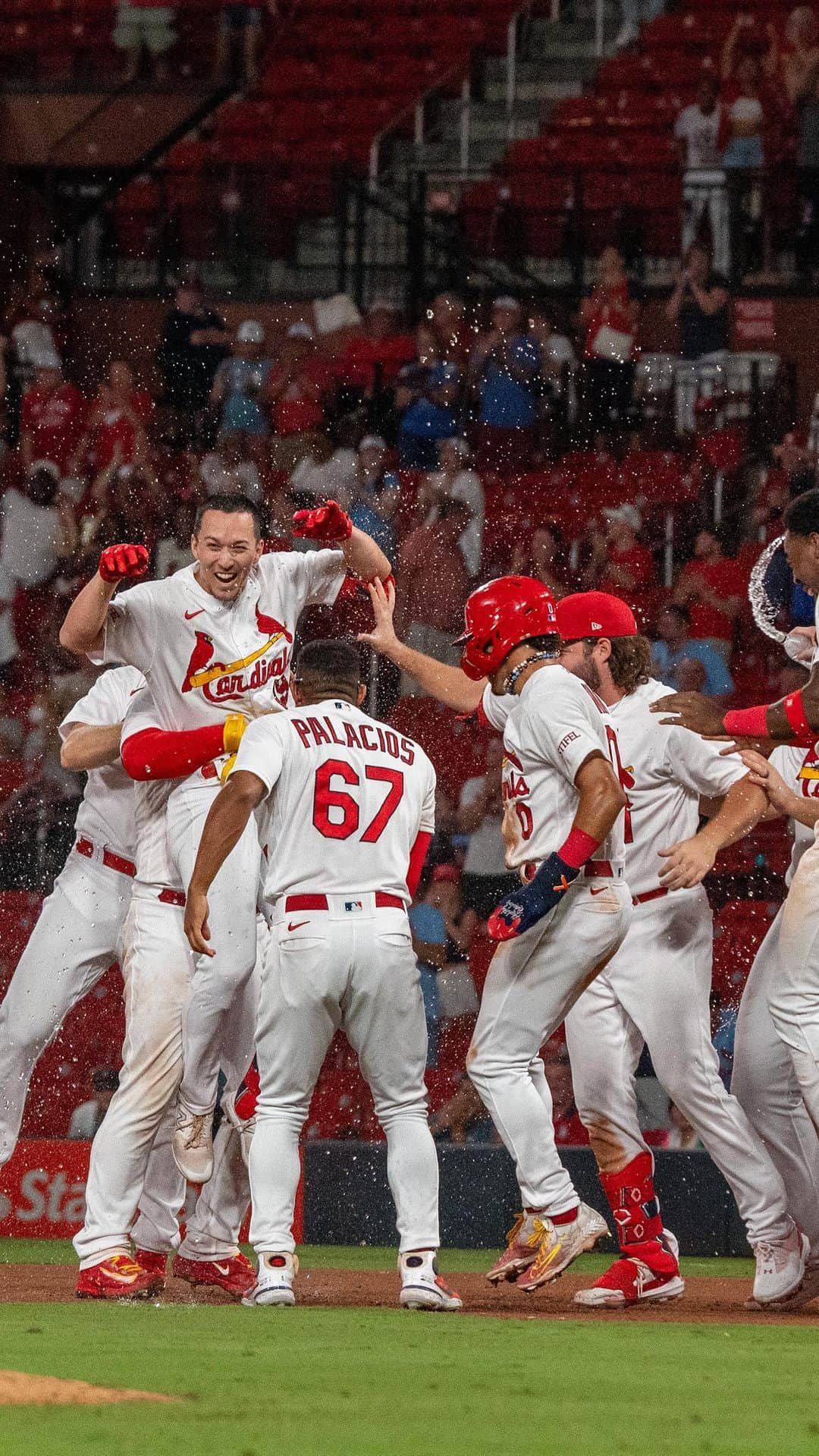 セントルイス・カージナルスのインスタグラム：「TOMMY EDMAN WALK-OFF WINNER!」