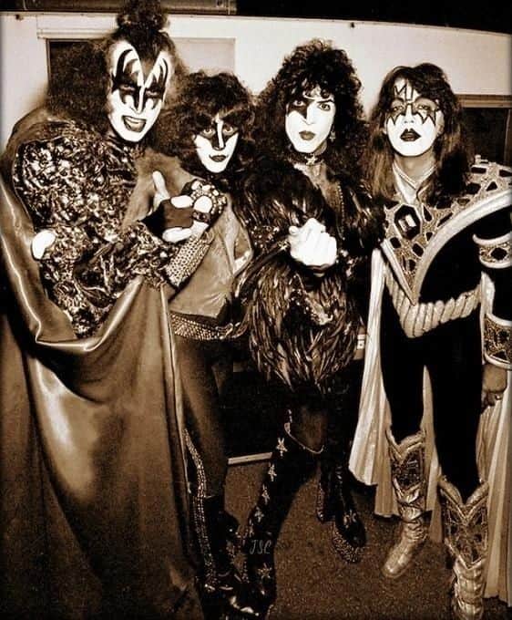 KISSのインスタグラム：「#KISSTORY - August 29, 1980 - We launched the European Unmasked Tour at Castel Sant' Angelo in Rome, Italy.  @ironmaiden opened the tour! #KISS50   Did you see the Unmasked Tour?」
