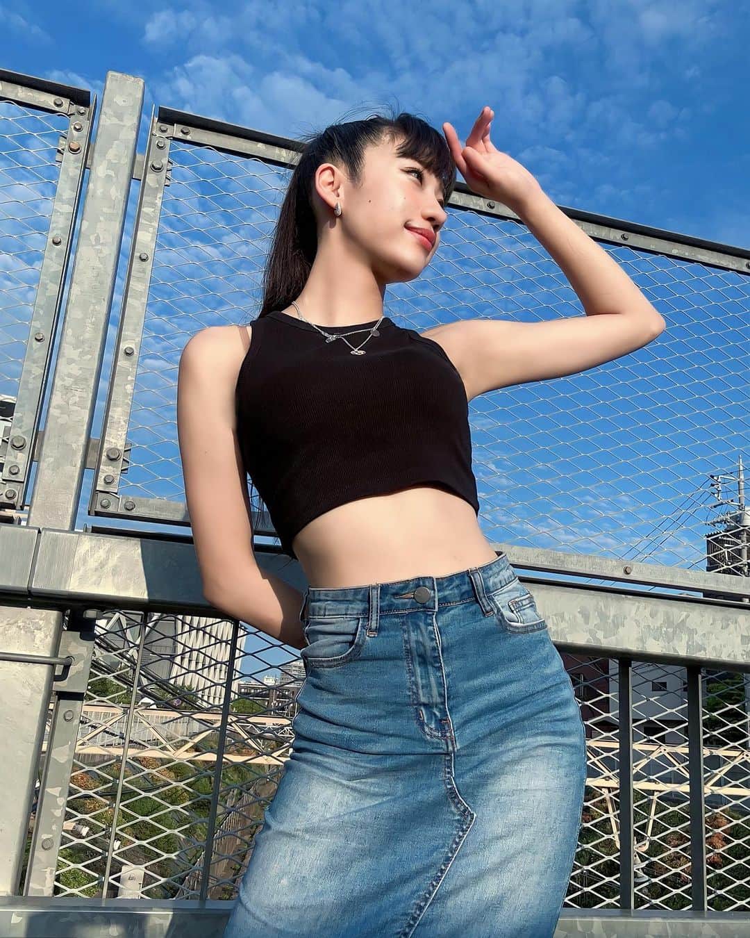 MIYURIのインスタグラム：「明日で8月終わりなの早すぎない？🥹 夏らしいスッキリした青空も終わりが近づいてると思うと寂しい💭  みんな8月の残り2日も楽しく過ごしてねっ🫶🏻  みゆりはここぞとばかりに お昼は夏らしく素麺食べよっかな🍴 みんなはお昼何食べるのー？😌💭 ・ ・ ・ #cyberjapan #サイバージャパン #cjd_miyuri」