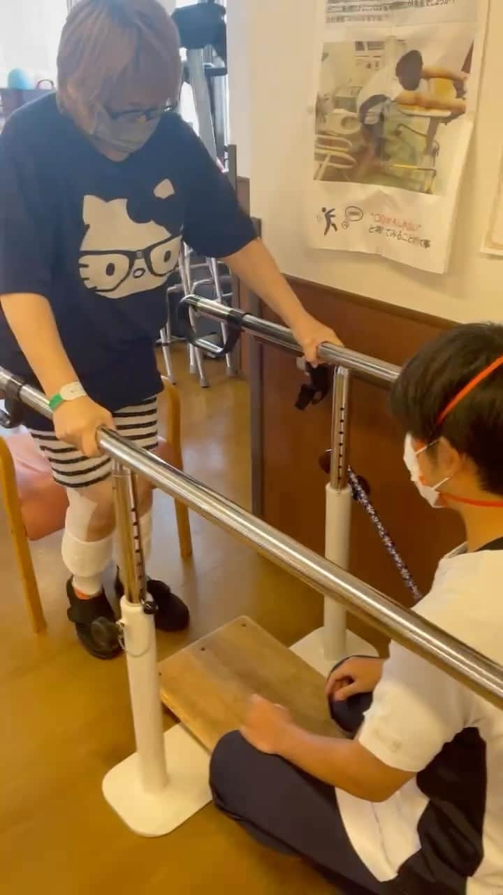 堀田祐美子のインスタグラム：「リハビリ頑張ってます！！  @yumiko_hotta  @t_hearts2020  #堀田祐美子 #yumikohotta  #prowrestling  #プロレス #womansprowrestling  #女子プロレス  #hearts82 #thearts  #膝人工関節  #リハビリ」
