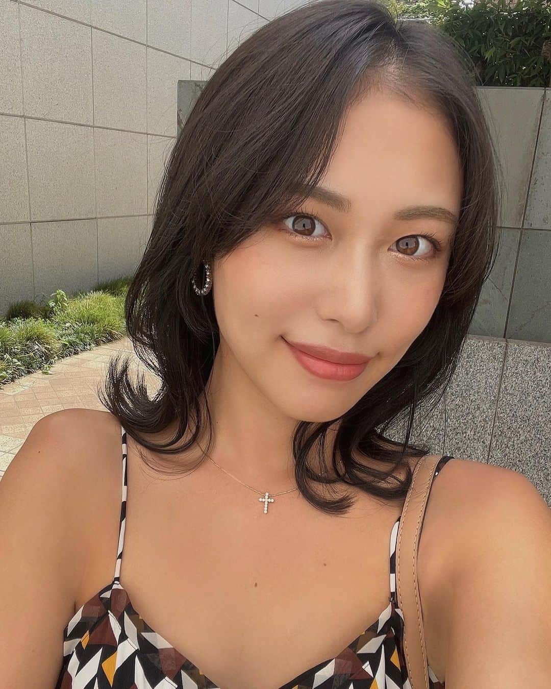 澤井玲未のインスタグラム：「久々の自撮り🤳🤎 髪色暗くしたら、肌が更に黒く見える謎現象  . #autumnvibes」
