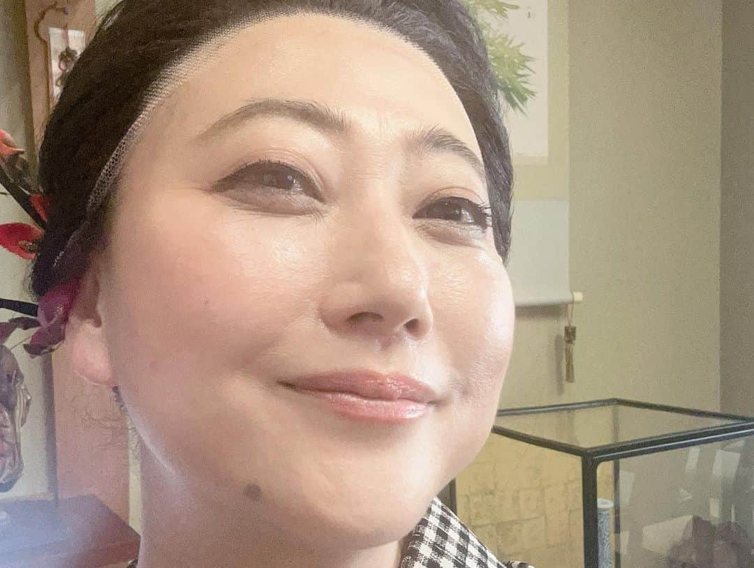 水谷千重子さんのインスタグラム写真 - (水谷千重子Instagram)「誰が誰をやってんだか🫵🤣🤣🤣答え合わせは 来週9月6日有吉の壁スペシャルをご覧になって😂 友近ちゃんのは顔の角度とかき氷の写真がヒントよ🤭顔は2枚目が特に🤭 #有吉の壁 #角度 #夏祭り」8月30日 12時14分 - mizutanichieko