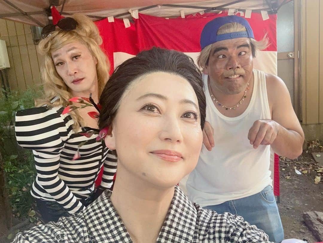 水谷千重子さんのインスタグラム写真 - (水谷千重子Instagram)「誰が誰をやってんだか🫵🤣🤣🤣答え合わせは 来週9月6日有吉の壁スペシャルをご覧になって😂 友近ちゃんのは顔の角度とかき氷の写真がヒントよ🤭顔は2枚目が特に🤭 #有吉の壁 #角度 #夏祭り」8月30日 12時14分 - mizutanichieko