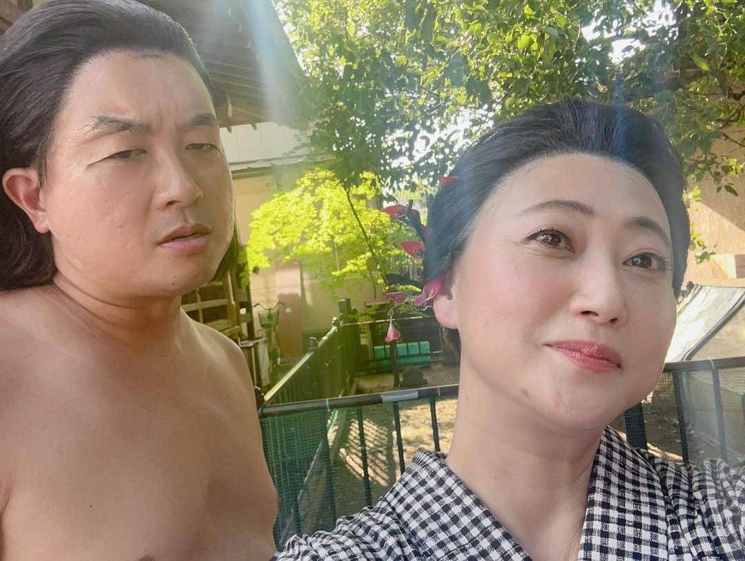 水谷千重子さんのインスタグラム写真 - (水谷千重子Instagram)「誰が誰をやってんだか🫵🤣🤣🤣答え合わせは 来週9月6日有吉の壁スペシャルをご覧になって😂 友近ちゃんのは顔の角度とかき氷の写真がヒントよ🤭顔は2枚目が特に🤭 #有吉の壁 #角度 #夏祭り」8月30日 12時14分 - mizutanichieko