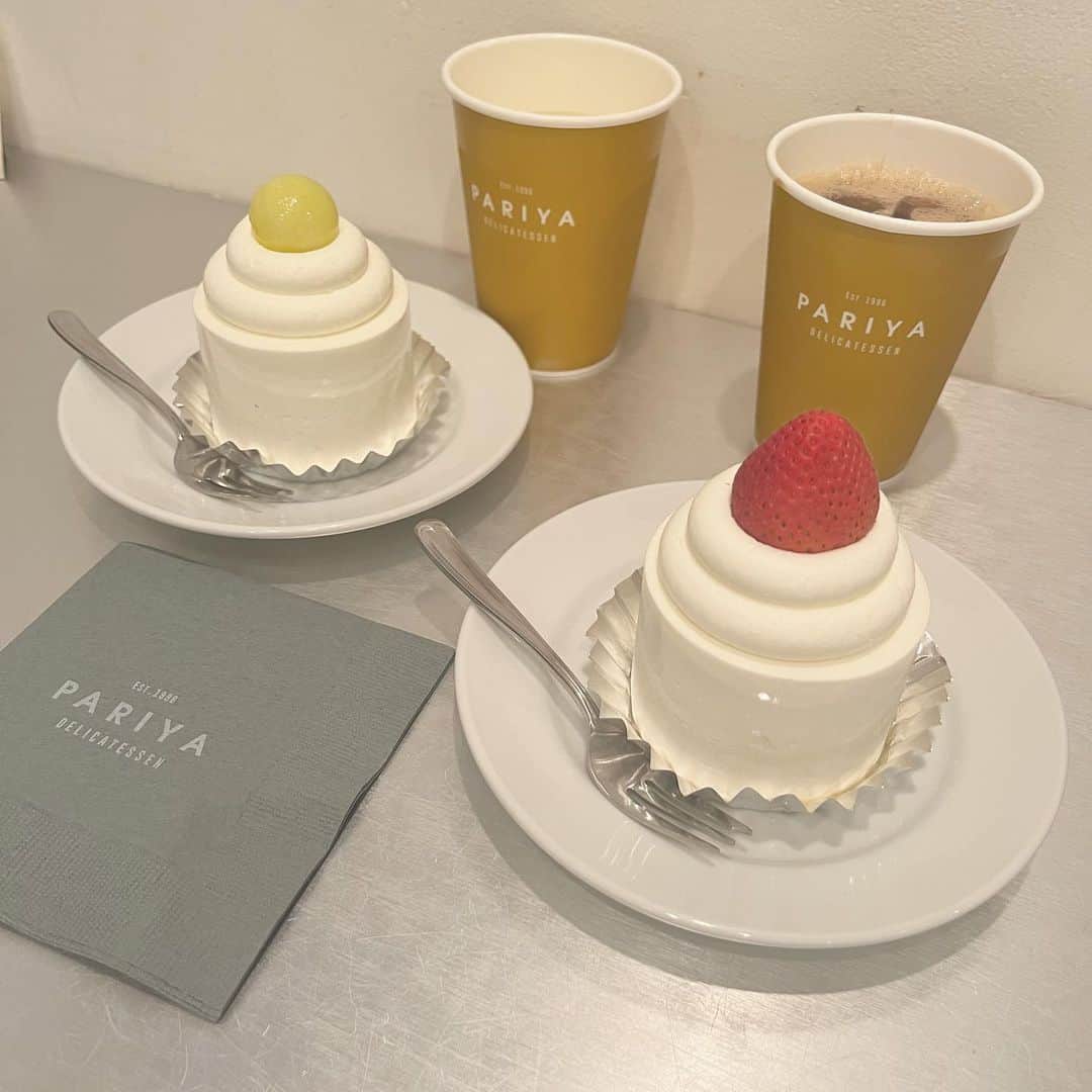 花島なつみのインスタグラム：「・ おそらく22年間生きてて1番多く外食した1ヶ月だった😹 （写真載せきれなかったけどもっと行ってる） 韓国帰ってきてから体重増えたから9月までに戻さないと死ぬって気持ちでダイエットしてる😾笑 体操引退した今でも体重計とは仲良し^_^たぶんズッ友 ・ #痩せたい」