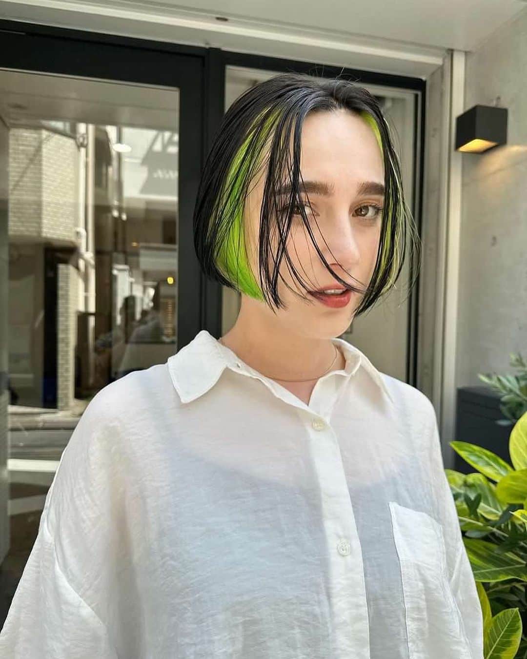 Emilyのインスタグラム：「大山さんのところで〜✂︎ イメチェン🫛🍃🌵🥒🏄‍♂️」