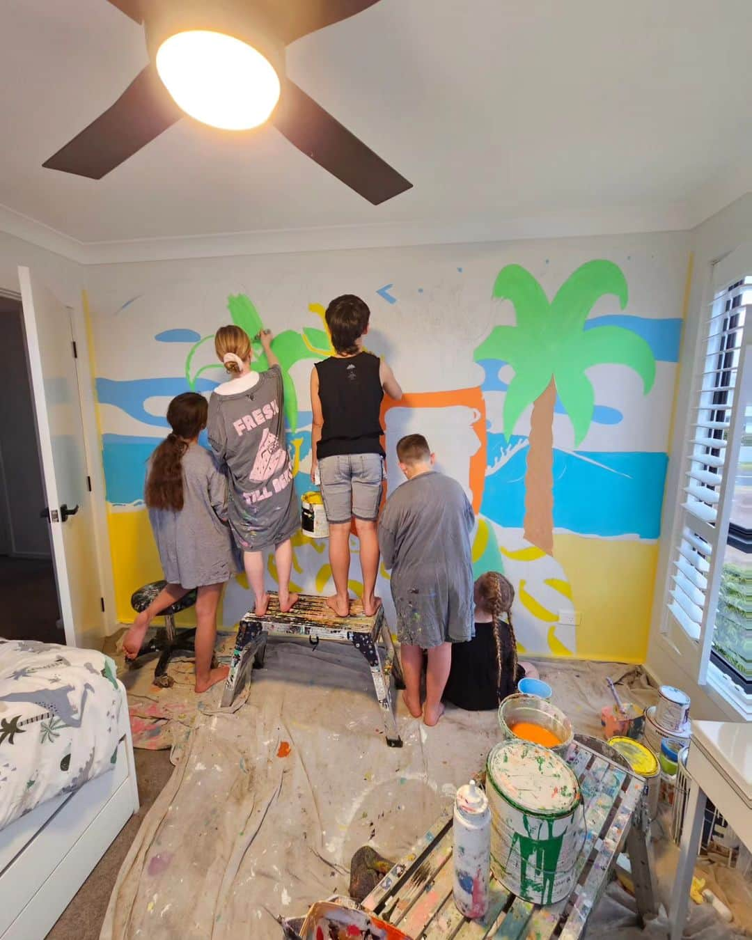 MULGAさんのインスタグラム写真 - (MULGAInstagram)「Every birthday I paint something for my kids, this year Frankie requested a full wall @mulgakongznft mural!  🍌🦍🍌⁣ ⁣ #mulgatheartist #mulgakongz #nft #cnft #art #artoftheday #artist #ArtisticExpressions #digitalart #surfart #summerart #gorillaart #gorilla #muralart #muralartist #muralarts #muralartists #muralartwork #australianartists」8月30日 13時11分 - mulgatheartist