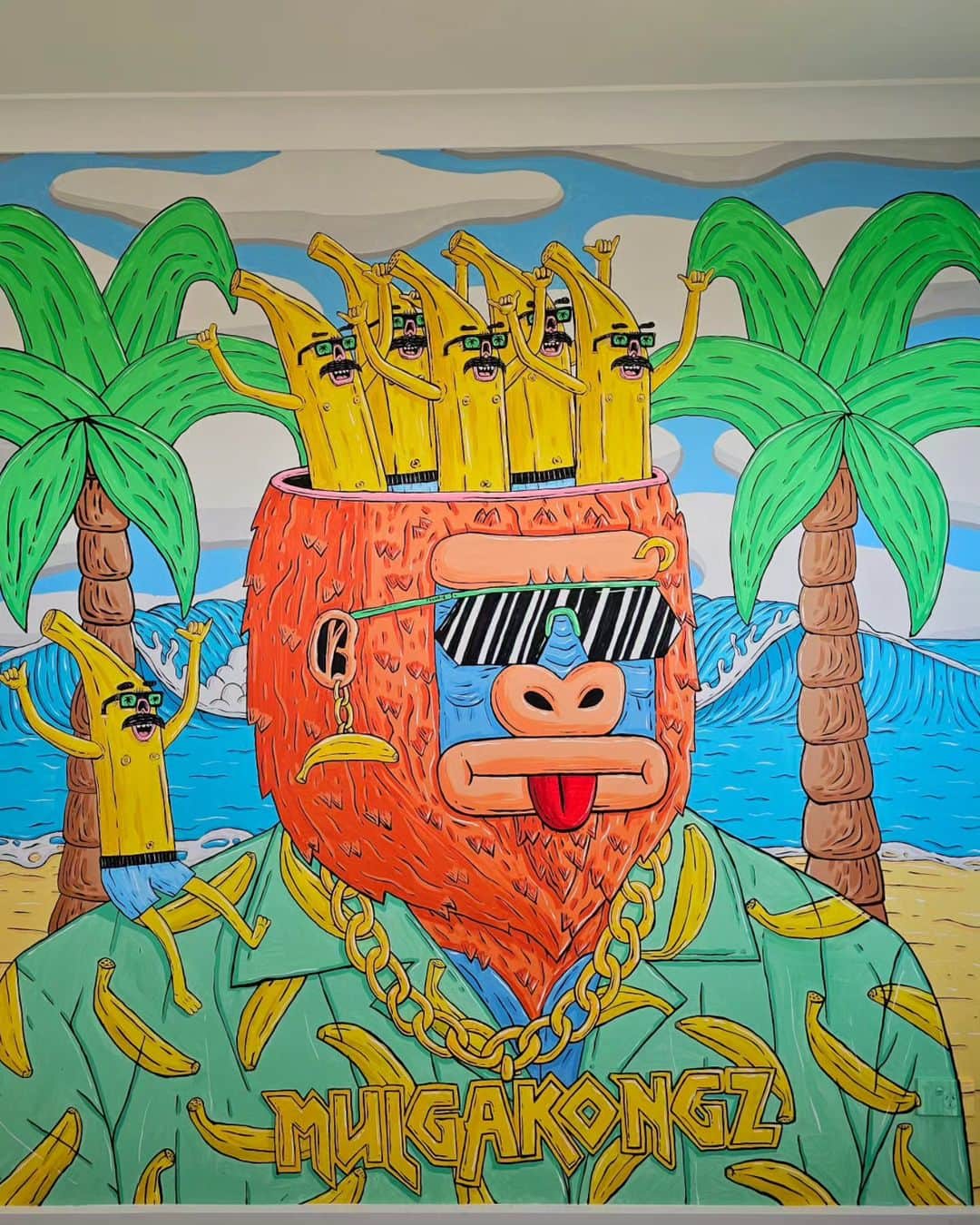 MULGAさんのインスタグラム写真 - (MULGAInstagram)「Every birthday I paint something for my kids, this year Frankie requested a full wall @mulgakongznft mural!  🍌🦍🍌⁣ ⁣ #mulgatheartist #mulgakongz #nft #cnft #art #artoftheday #artist #ArtisticExpressions #digitalart #surfart #summerart #gorillaart #gorilla #muralart #muralartist #muralarts #muralartists #muralartwork #australianartists」8月30日 13時11分 - mulgatheartist