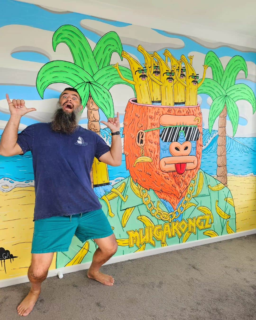 MULGAのインスタグラム：「Every birthday I paint something for my kids, this year Frankie requested a full wall @mulgakongznft mural!  🍌🦍🍌⁣ ⁣ #mulgatheartist #mulgakongz #nft #cnft #art #artoftheday #artist #ArtisticExpressions #digitalart #surfart #summerart #gorillaart #gorilla #muralart #muralartist #muralarts #muralartists #muralartwork #australianartists」