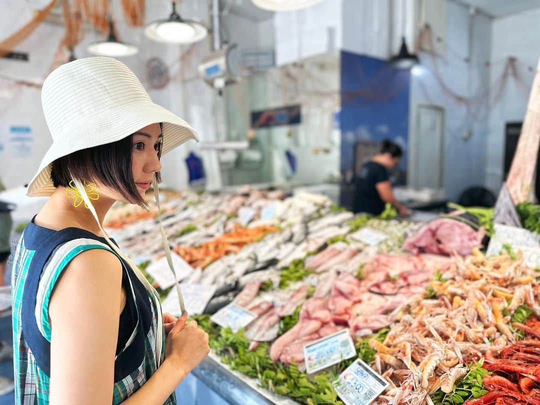 渡辺早織さんのインスタグラム写真 - (渡辺早織Instagram)「今月のレシピ  プーリア風 魚介のスープ  新鮮な魚介が手に入ったら作りたい一品です🦐🎣  詳しいレシピは今月記事の フォトギャラリーをご覧ください🍅  #早織飯 #朝日新聞デジタル #渡辺早織の思い出ちょっぴりつまみぐい」8月30日 13時22分 - _watanabesaori_