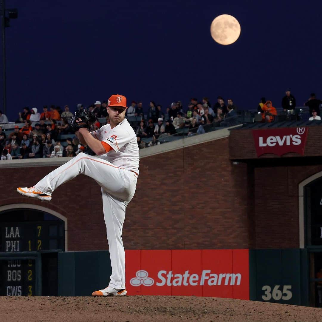サンフランシスコ・ジャイアンツのインスタグラム：「What a night for Alex Cobb 👏」