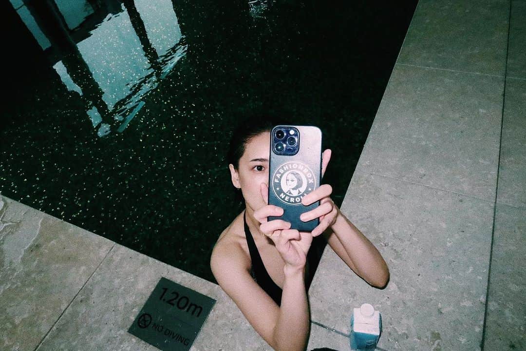 藤井夏恋さんのインスタグラム写真 - (藤井夏恋Instagram)「NEROLI Fashion Boxで作ったステッカー、やっぱりかわいい🖤また作ろ。」8月30日 13時32分 - fujiikaren_official