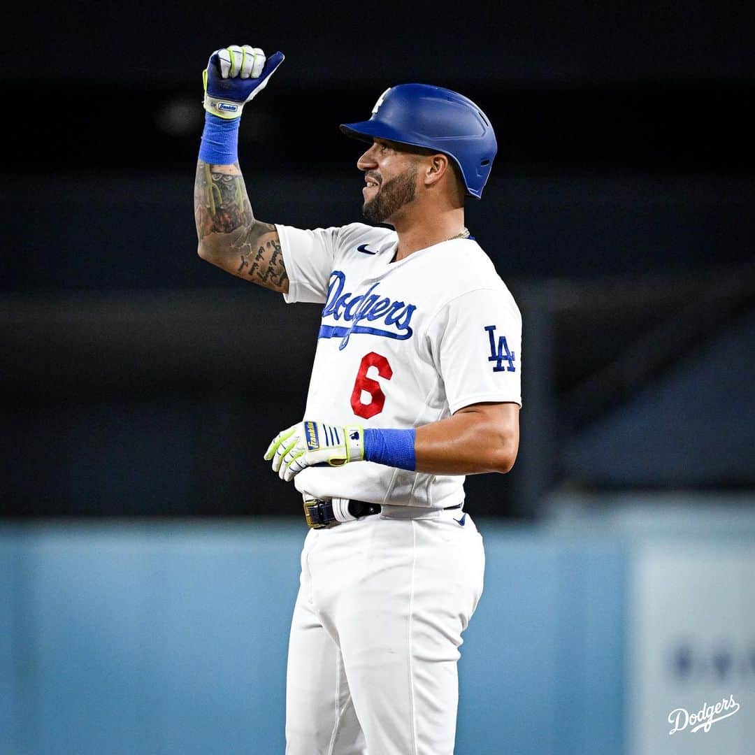 Los Angeles Dodgersさんのインスタグラム写真 - (Los Angeles DodgersInstagram)「Smiling through it all. Can’t believe this is our life.」8月30日 13時46分 - dodgers