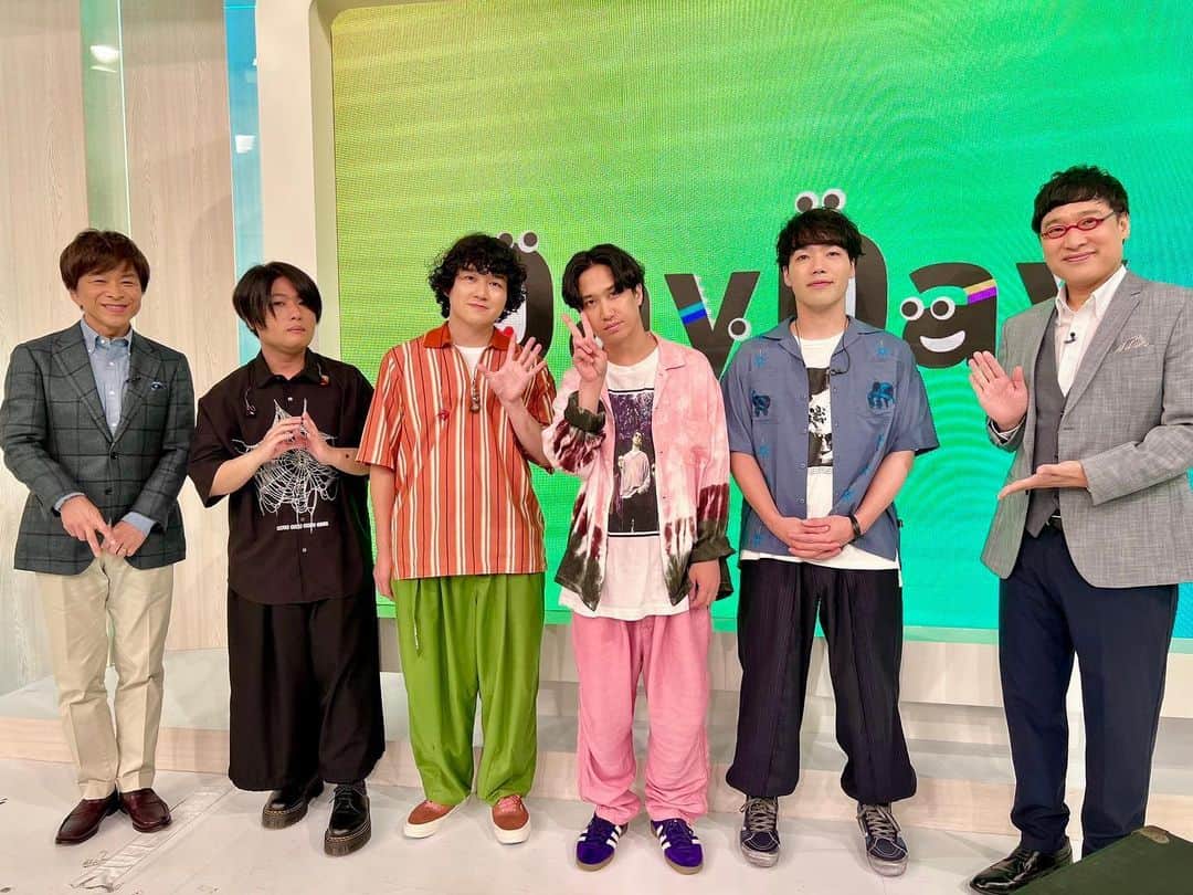 長谷川大喜のインスタグラム：「【DayDay.】ありがとうございました。 初出演だけどなぜか緊張などなくリラックスして楽しめたひとときでした。 "大人の涙"はもちろん、ツアーにもぜひ遊びに欲しい！ 待ってます。」
