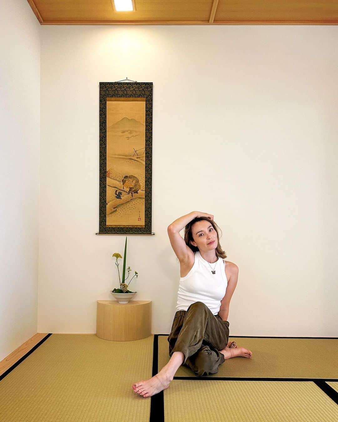 エミ・マイヤーのインスタグラム：「9/9(土)に京都で行われるイベント「きょう ハレの日」に出演させていただくことになりました。  私が出演するステージは岡崎公園一帯にある神宮道ステージで時間は14:30過ぎからの予定です。  京都生まれなので故郷でライブが出来ること、皆さんにお会いできることを心より楽しみにしています。  https://kyo-harenohi.com/  See you in Kyoto ♪」
