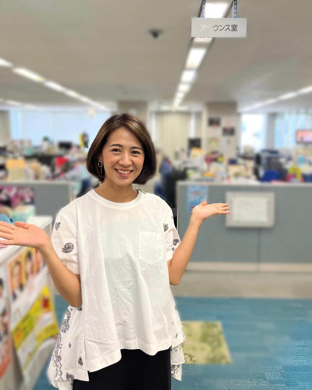 フジテレビアナウンサーのインスタグラム：「椿原慶子です。 またアナウンス室に戻ってきました。 宜しくお願い致します！  #フジテレビアナウンサー #椿原慶子」