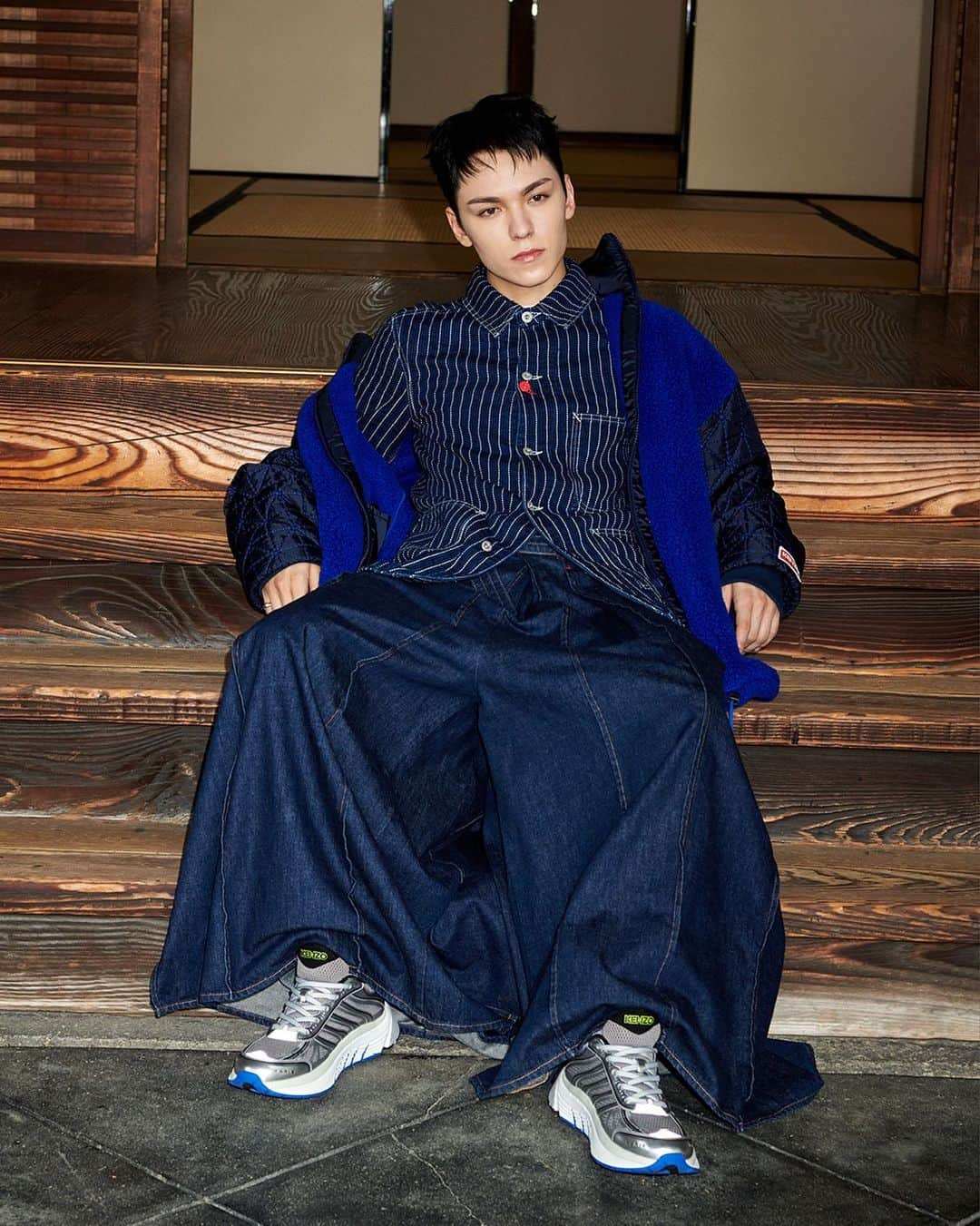 ケンゾーのインスタグラム：「Introducing the KENZO Fall-Winter 2023 silhouettes by @Nigo with Brand Ambassador @Vernonline. Vernon wears the new collection: a wardrobe composed across cultures, eras and styles.​   #KENZONIGO ​#VERNON    Photographer @keizokitajima AD @linakutsovskaya @beg00dstudios Stylist @marq.rise​」