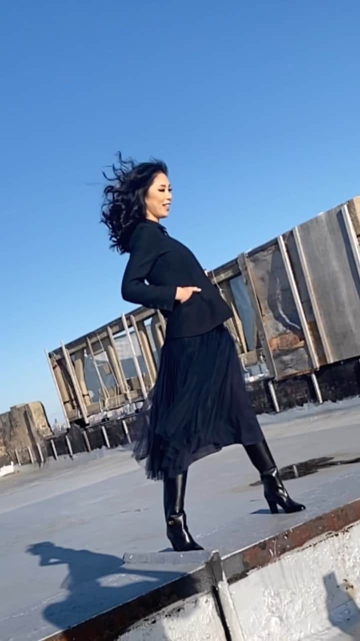 森理世のインスタグラム：「Some of the best 🖤」