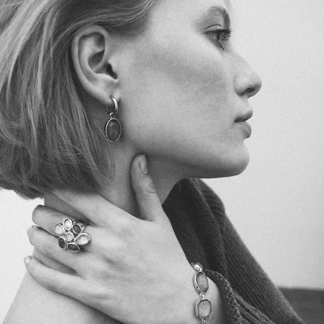 グーセンス パリのインスタグラム：「Iconic jewelry   #goossensparis」