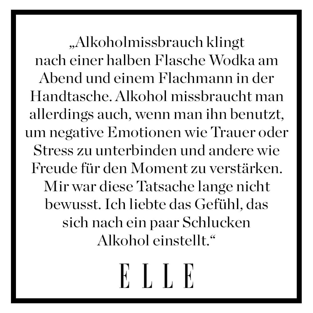 ELLE Germanyのインスタグラム：「Ich trank an den Wochenenden. Was ist schon ein Clubbesuch ohne Drinks?! Ich trank unter der Woche – irgendwas kann man immer zelebrieren: einen Restaurantbesuch, ein Date, einen Geburtstag, ein berufliches Event, Weihnachten, oder einfach nur Sommer. Nicht selten trank ich an mehr Tagen in der Woche, als dass ich nicht trank. Meistens in Gesellschaft, manchmal allein. Jetzt trinke ich kaum noch. Seit meinem Alkoholverzicht frage ich mich immer wieder: Welche Rolle spielt Alkohol in unserer Gesellschaft und wann ergibt es Sinn, mit dem Trinken aufzuhören?   Ihre Gedanken und eigene Erfahrung hat unsere Autorin auf Elle.de aufgeschrieben! 🤍  #alkoholverzicht #alkohol #alkoholfrei」