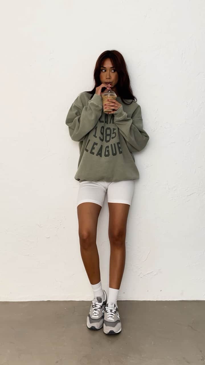 のインスタグラム：「Off-duty dressing 🧢 Tap the link in bio to shop now #missguided」