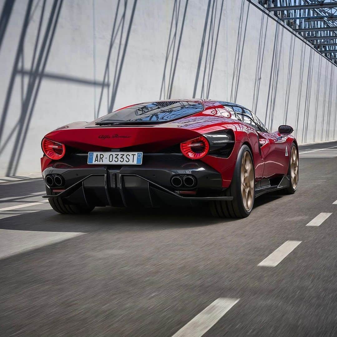 CARLiFESTYLEのインスタグラム：「The Alfa Romeo 33 Stradale 750hp Tri-Motor EV + V6 limited to 33 models.  #alfaromeo #33stradale」