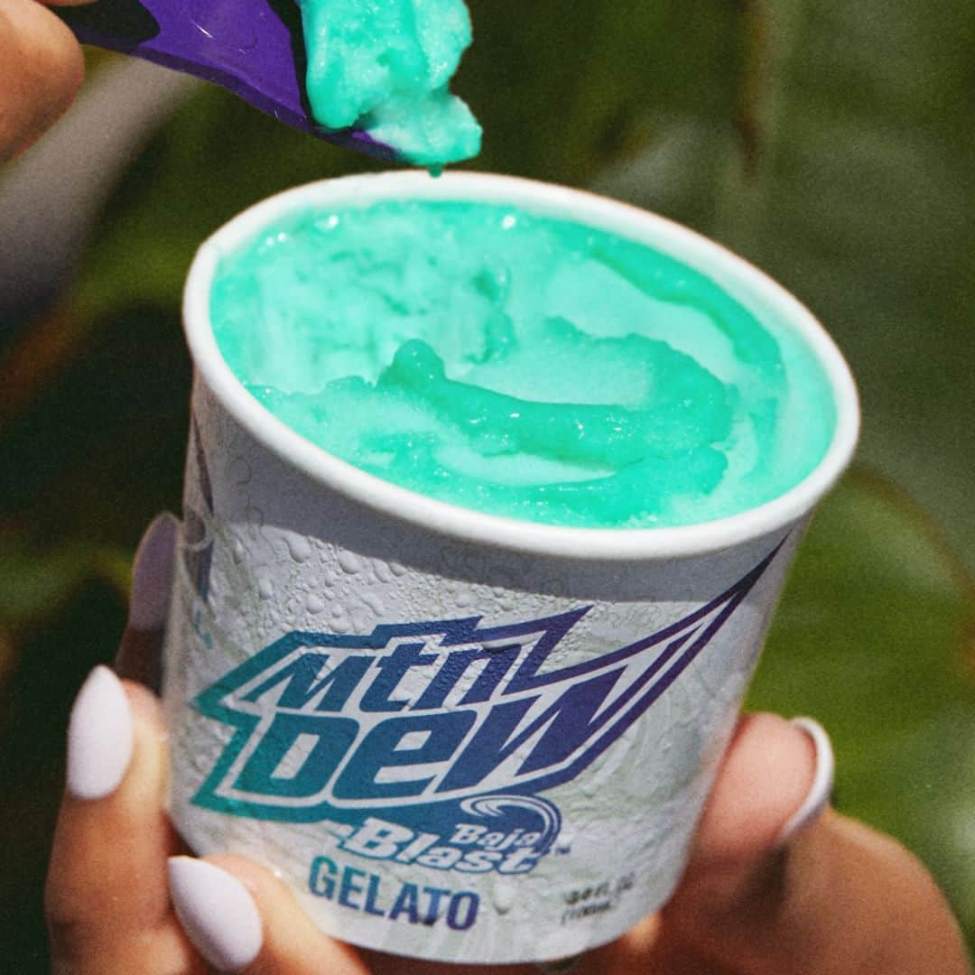 Taco Bellのインスタグラム：「Baja Blast, but make it Gelato.   Now testing in Orange County at 4101 Campus Drive, Irvine, CA 92612, #27505. Limited time only, while supplies last starting 8/31.」