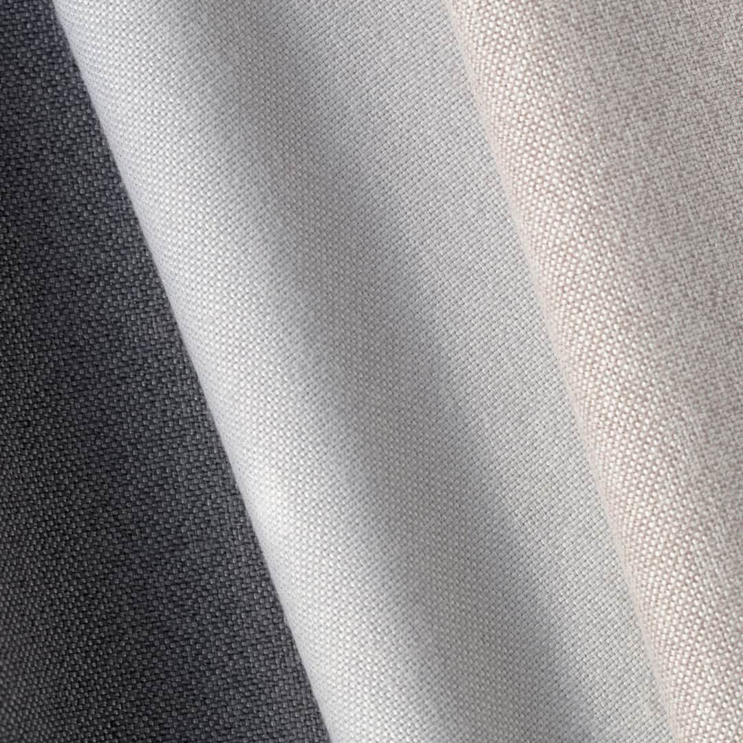 Herman Miller （ハーマンミラー）さんのインスタグラム写真 - (Herman Miller （ハーマンミラー）Instagram)「We partnered with Maharam to introduce three new materials that would speak to the character of the new Asari Chair by Herman Miller. Meld and Luce are woven textiles constructed with post-consumer recycled fibers including polyester and wool. Stow is a leather that comes from a boutique tannery in Northern Italy, one of the oldest leather producing regions in the world. Each material enhances the elevated form and incredible softness that designer Naoto Fukasawa was seeking. Shop the options at the link in bio.」8月31日 1時38分 - hermanmiller