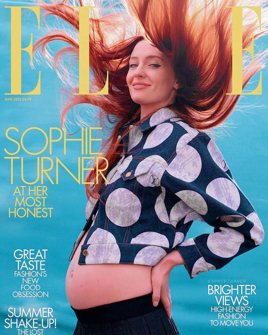 ソフィー・ターナーさんのインスタグラム写真 - (ソフィー・ターナーInstagram)「Sophie for ELLE UK in June 2022 💕」8月31日 1時58分 - sophieturner