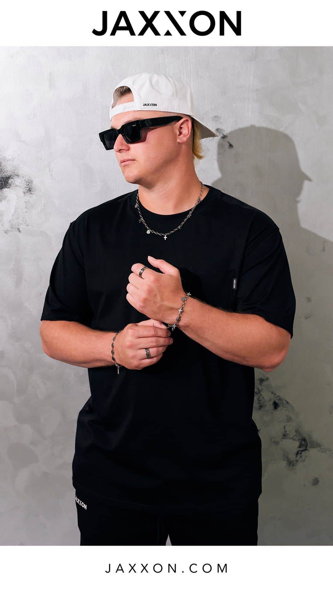 ジョク・ピーダーソンのインスタグラム：「20% off sitewide kicks off today with the all-new Spirit of JAXXON series featuring Joc Pederson, veteran MLB player known for his clutch performances & heavy hitting. To spend 9 years in the majors shows that Joc understands what it takes to reach the pinnacle of one’s craft. #jaxxon」