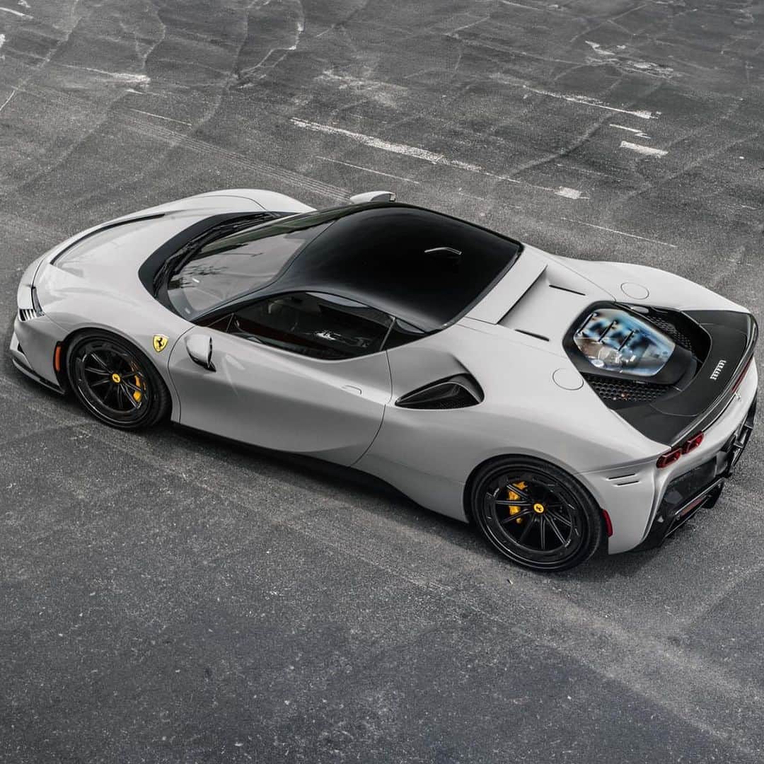 CARLiFESTYLEのインスタグラム：「Ferrari SF90 on @mvforged wheels.  @wheelsboutique @mostrotoys  #sf90 #ferrarisf90」
