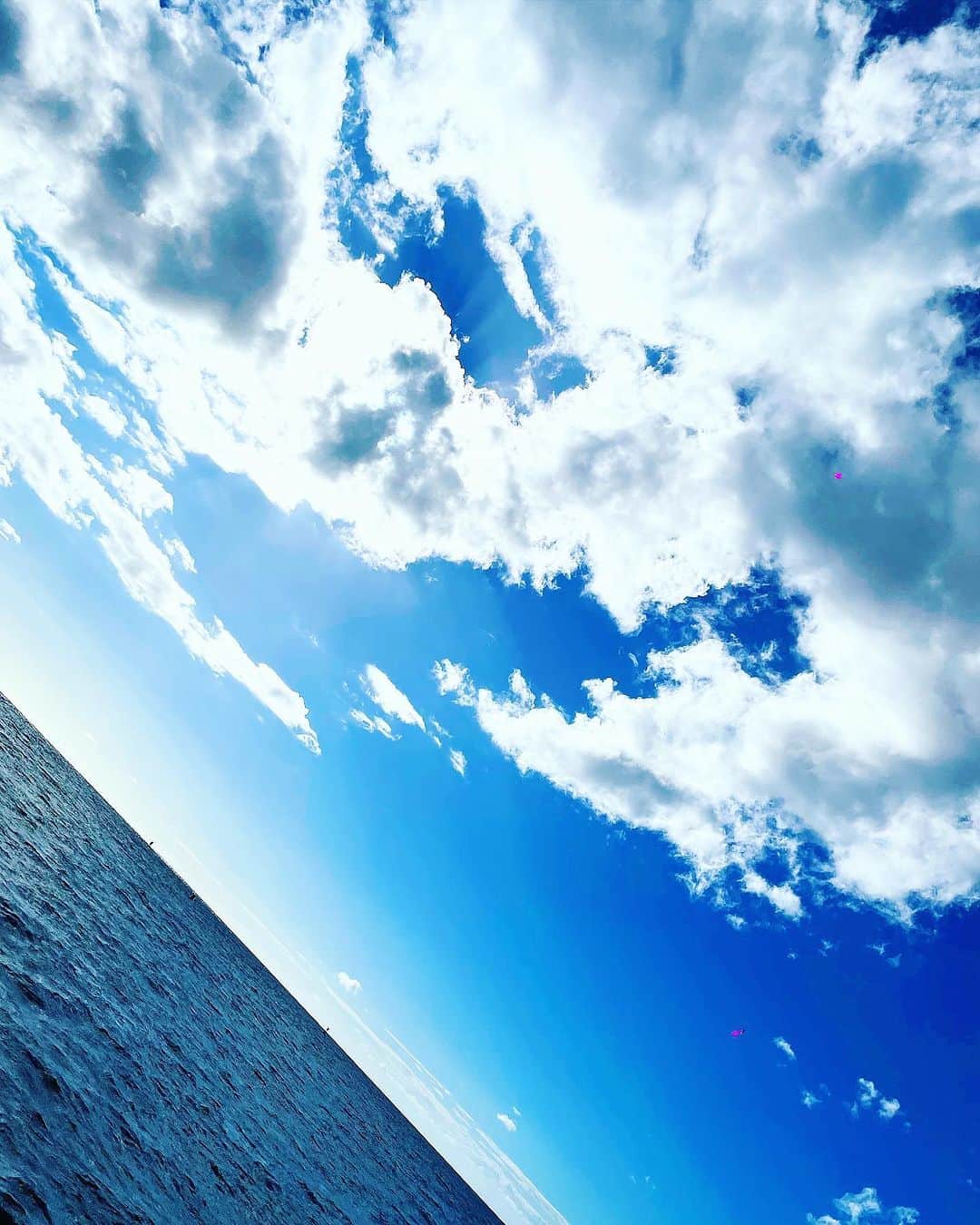 SUGIZOさんのインスタグラム写真 - (SUGIZOInstagram)「I missed this ocean so much…🥹」8月30日 17時45分 - sugizo_official