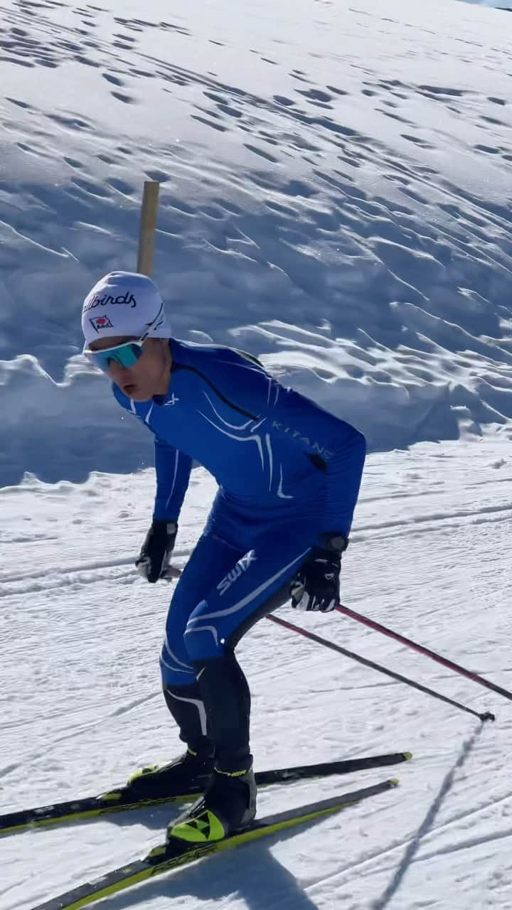 渡部暁斗のインスタグラム：「Feels good to do some intervals on the snow⛄🇳🇿  #livetoski #BeWhoYouAre #allbirds #fischerski #swix #oakley #goldwin #hestra #marwesports #アミノバイタル #ski #nordic #skijumping #crosscountry #training #newzealand」