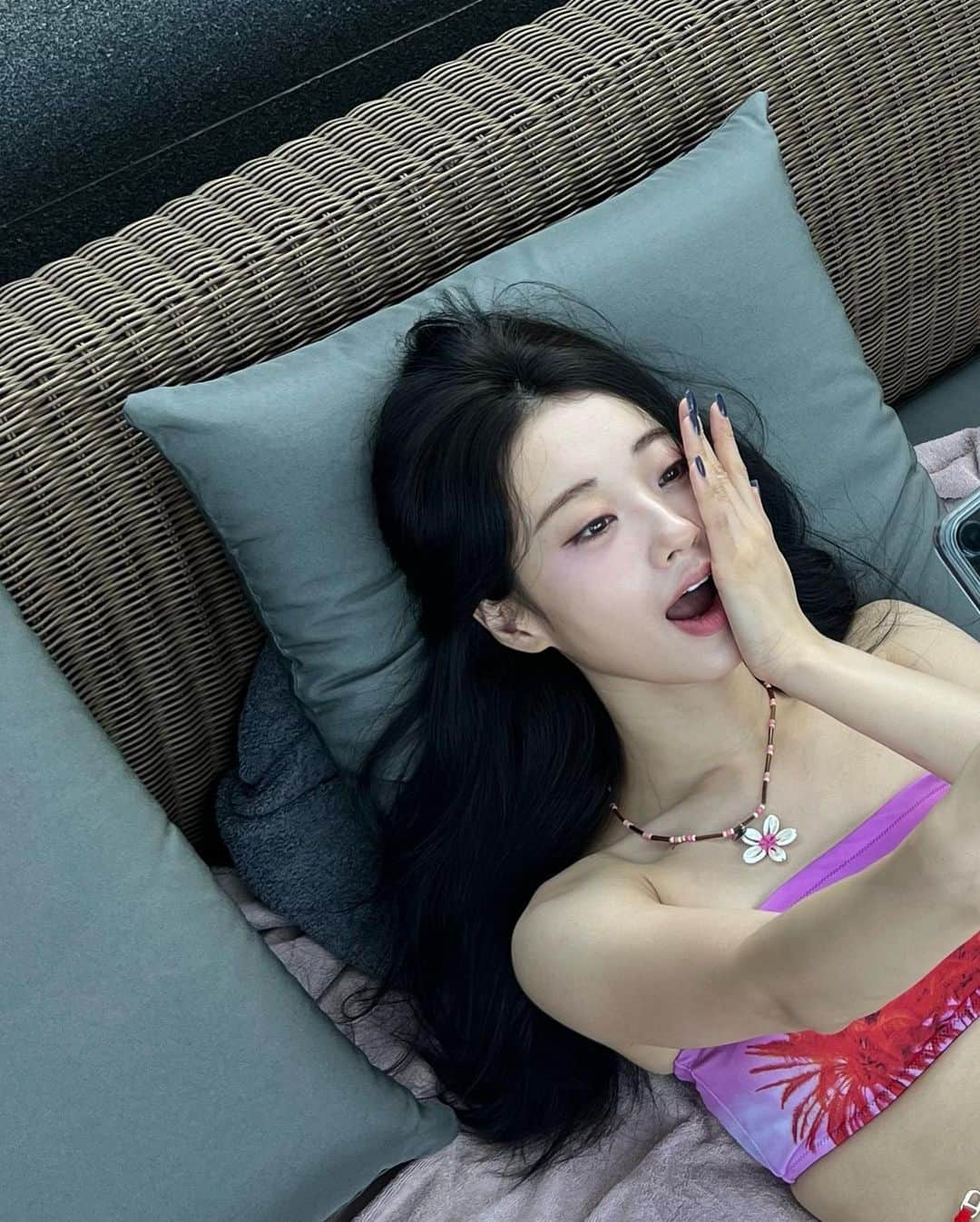 ギョンリ さんのインスタグラム写真 - (ギョンリ Instagram)「여름 다 가기전에 어푸어푸 👙🏊🏻‍♀️🐚🫧」8月30日 17時51分 - gyeongree