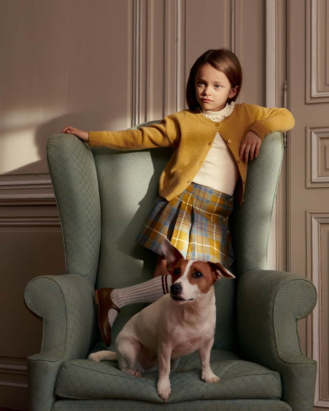 bonpointのインスタグラム：「New Bonpoint FW23 | School wear Meet our preppy & stylish uniforms: a skirt, knee-high socks, a pair of babies, get your little ones ready for the new school year.   📷 @Denis.Boulze ​  #Bonpoint #NewCollection」