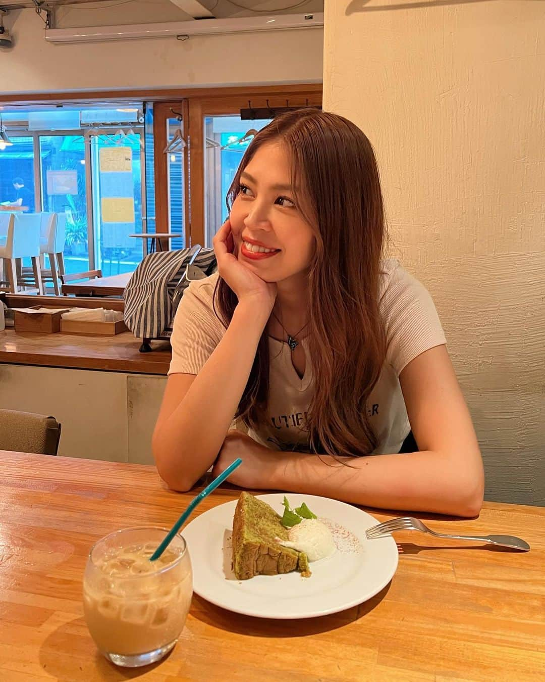 吉岡久美子さんのインスタグラム写真 - (吉岡久美子Instagram)「、 空き時間にしよりとカフェ☕️  9月はワンマンライブあるので 全力で挑みますよー！🔥🔥🔥  絶対来てください！！  つぼみ大革命ワンマンライブ 〜ENJOOOOOOOOOY！〜  日時：9/23(土)17:00 会場：SHIBUYA PLEASURE PLEASURE  出演：つぼみ大革命 料金：全席指定4,000円 ※配信はございません 、 、 、 #つぼみ大革命 #つぼみ #吉本 #よしもと #アイドル #idol #大阪 #東京 #神戸 #ライブ #instagood #いいね #フォローミー #カフェ #カフェ巡り #カフェ好きな人と繋がりたい #カフェスタグラム #カフェ巡り好きな人と繋がりたい #カフェラテ #カフェ部 #カフェ活 #カフェ女子 #ケーキ #スイーツ」8月30日 18時06分 - kuunyaaan