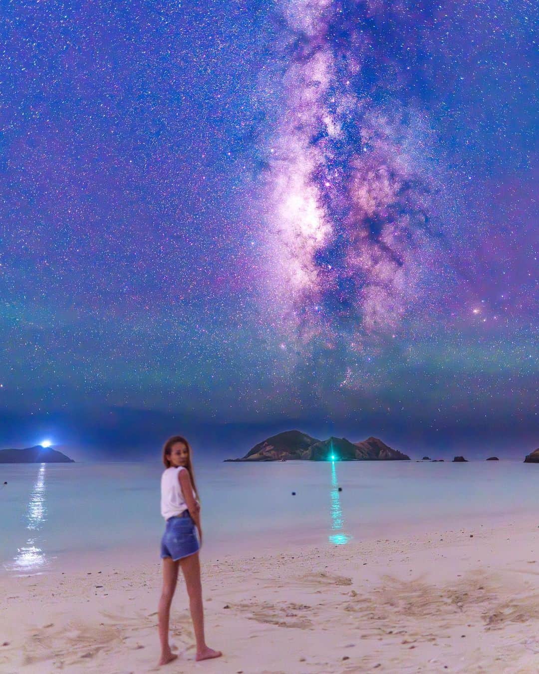 あびる優のインスタグラム：「天の川✨流れ星も見れたよ☺️😌💫  #star#milkyway#shootingstar#sky#nightsky#beach#ocean#nature#星#星空#天の川#流れ星#夜空#海#ビーチ#自然#⭐️#💫#🙏#❤️」